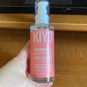 Kiyo Vitamin C Brightening Serum infused with Hyaluronic Acid 4 oz